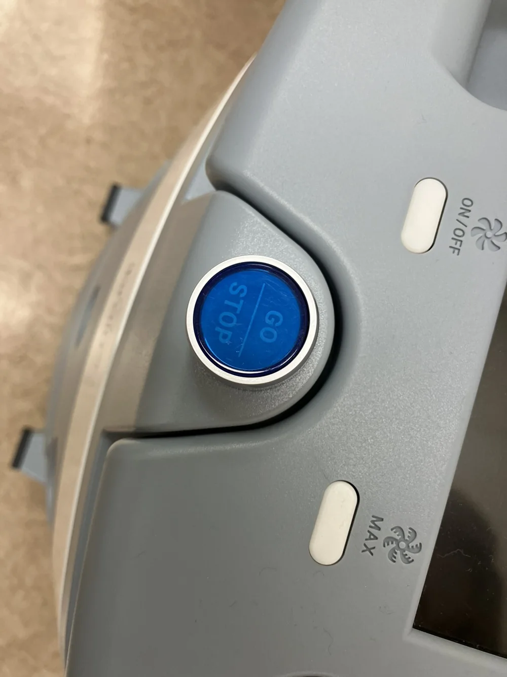 Whiz GO STOP 버튼과 흡입 모드 조작부 근접 사진
